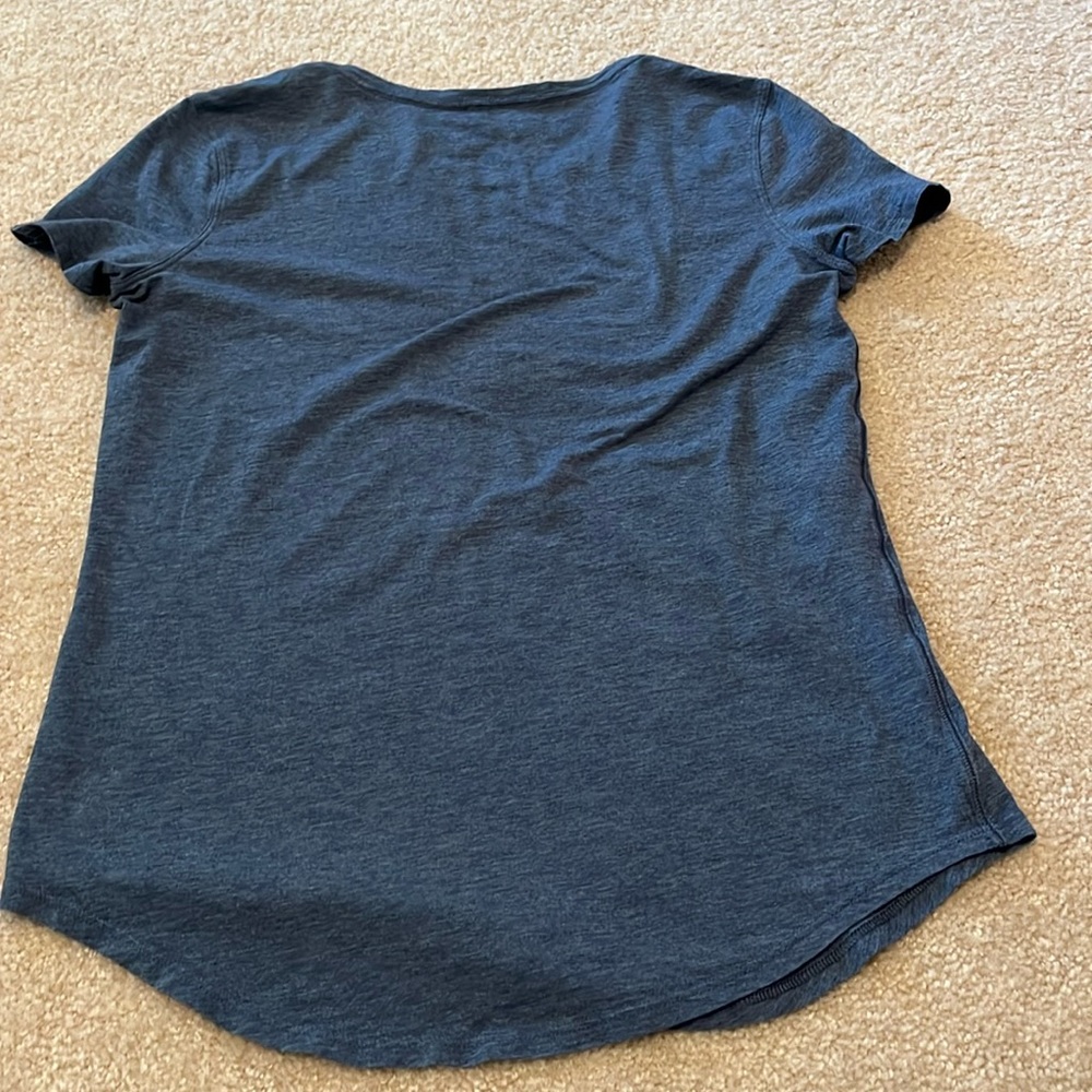 Lululemon s/m tee